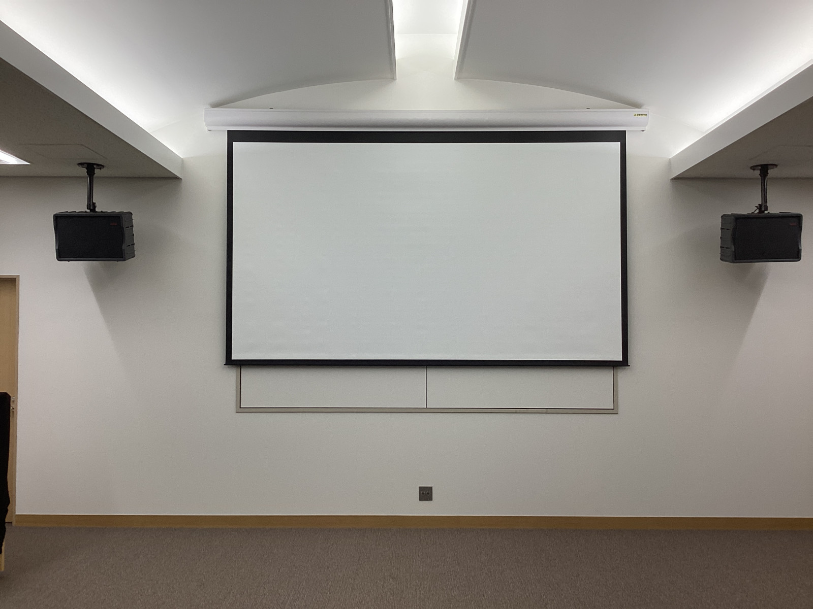 としょかん映画会
